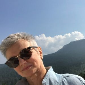 Meet your Posher, Edina